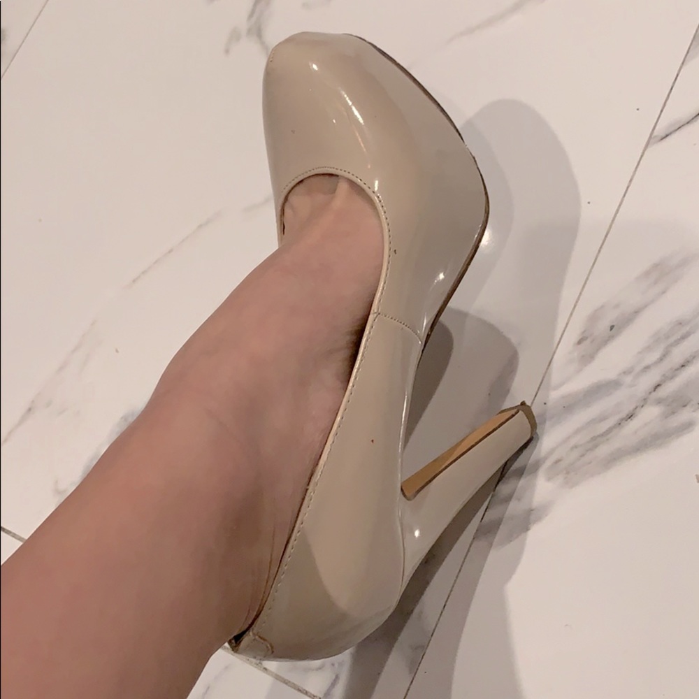 Beautiful heels with platform